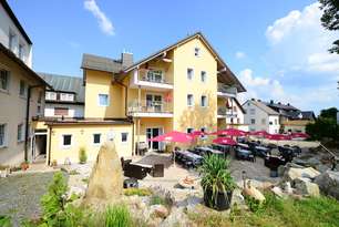 Terrasse vor dem Haus